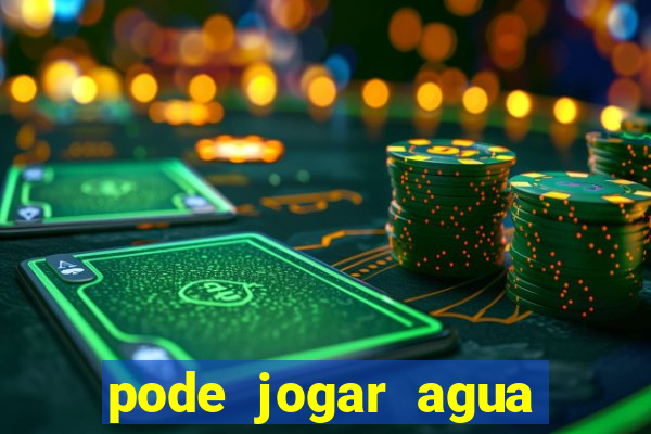 pode jogar agua quente no vaso